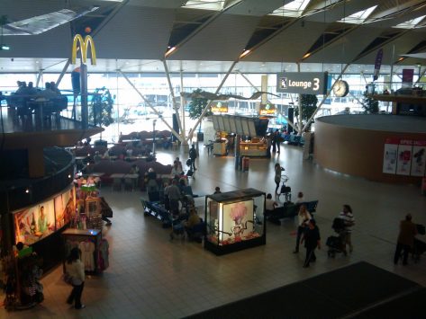 アムステルダムのスキポール空港と市内へのアクセス方法 Howtravel