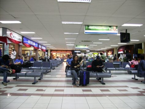 バリのングラ ライ国際空港 デンパサール国際空港 と市内アクセス方法 Howtravel
