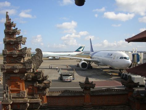 バリのングラ ライ国際空港 デンパサール国際空港 と市内アクセス方法 Howtravel